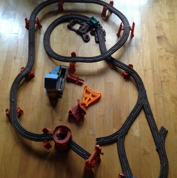 Thomas & Friends Misty Island Track Master Logging Adventure Train Set - Picture 8 of 11